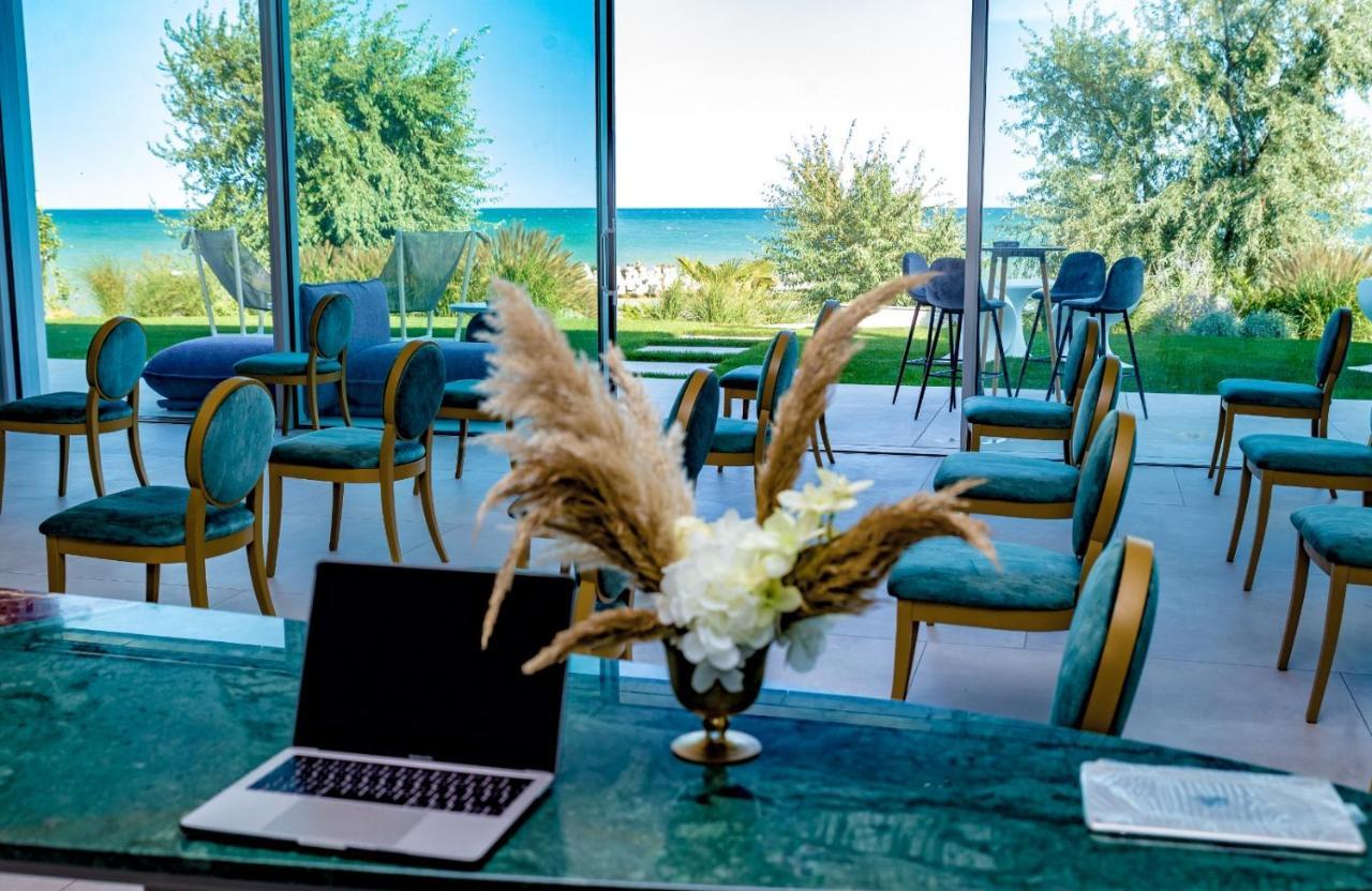 Novum By The Sea Aparthotel โอลิมป์ ภายนอก รูปภาพ