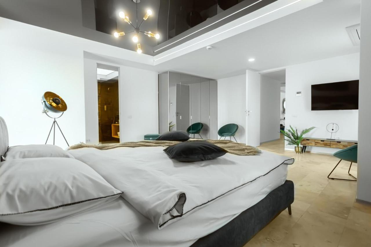 Novum By The Sea Aparthotel โอลิมป์ ภายนอก รูปภาพ